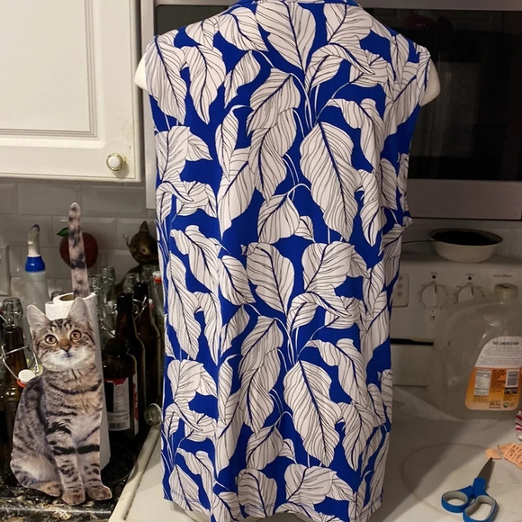 G womens Liz Claiborne floral sleeveless stretch plus size top XXL - Picture 2 of 3